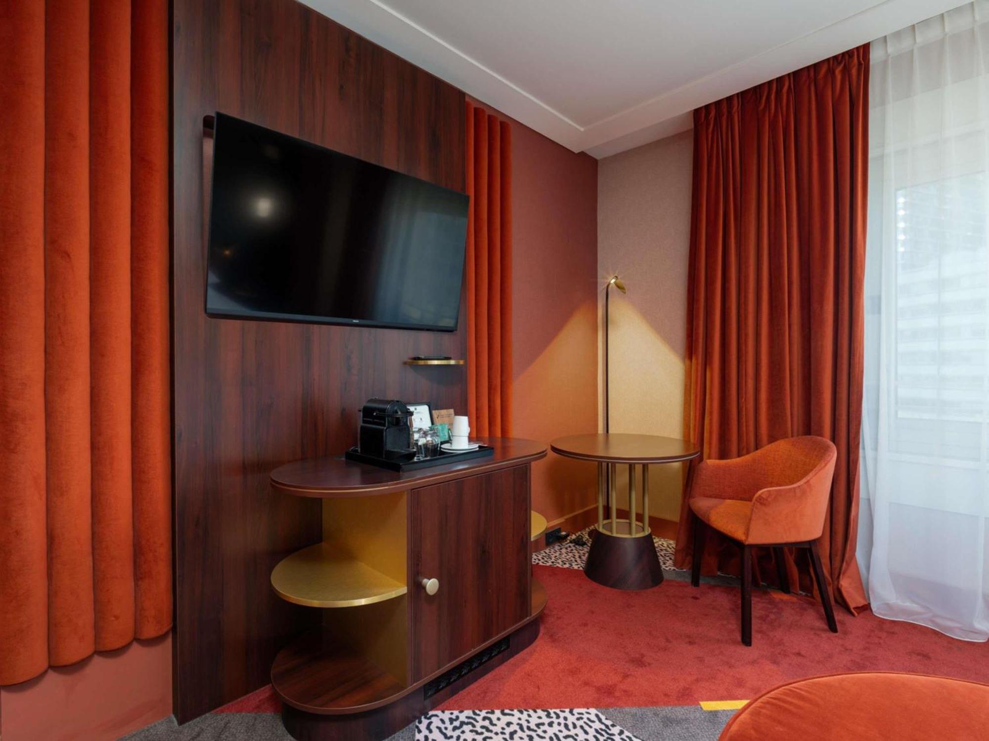Hotel Nest Paris La Defense - Mgallery Collection 5*